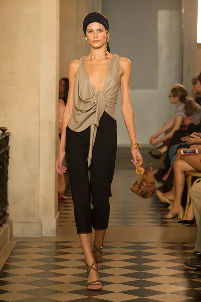 Look 17